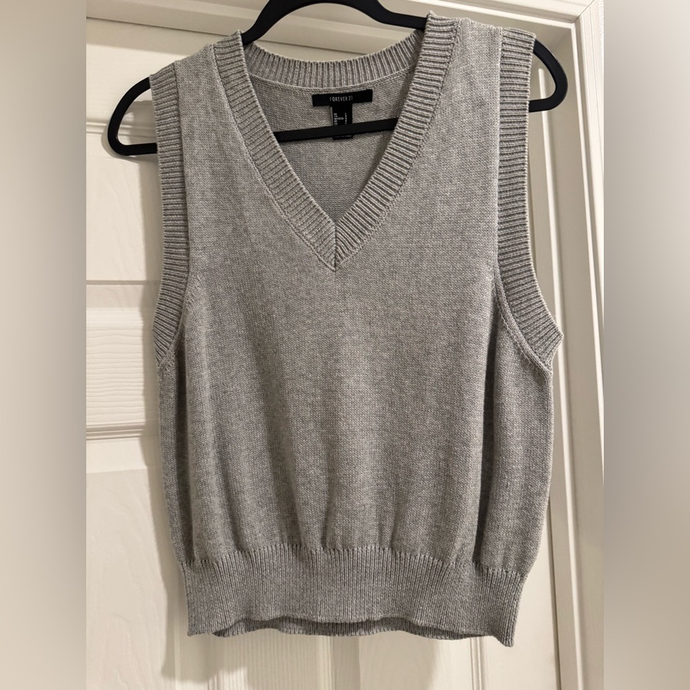 Forever 21 Light Gray Knit Vest